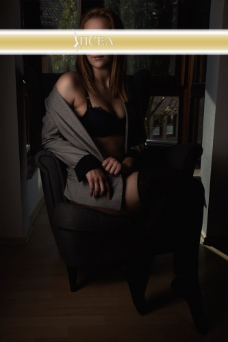 natalia Düsseldorf AROS High Class Escort